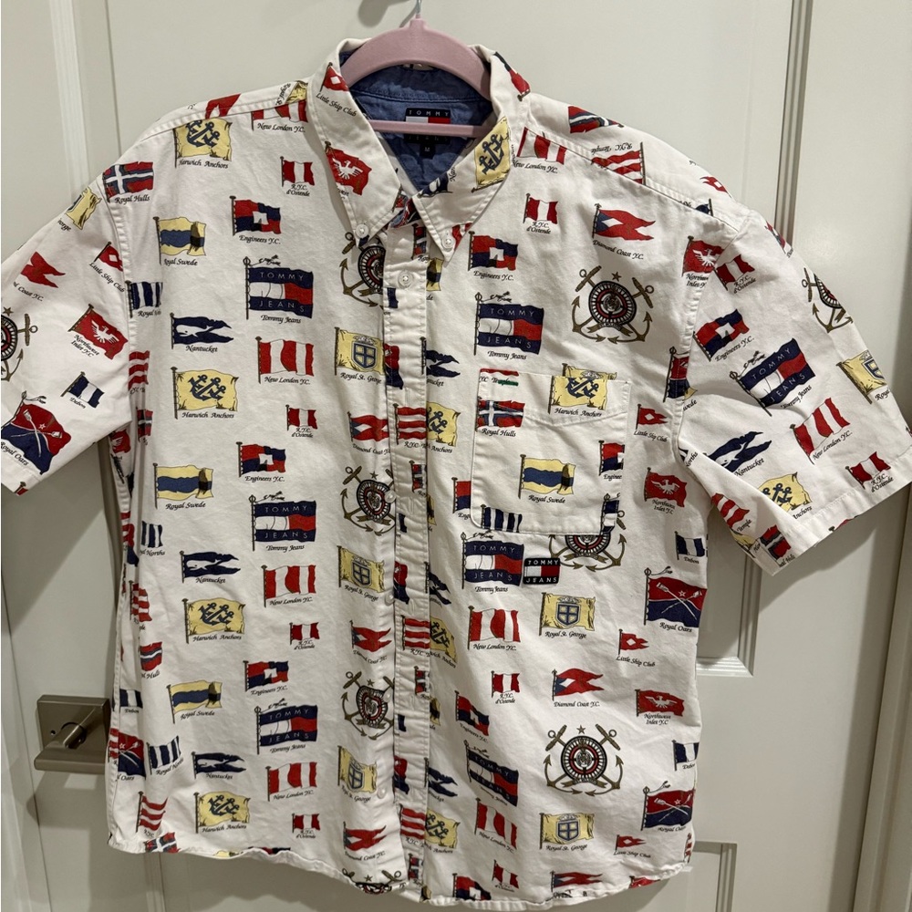 Mens White Nautical Flag Short-Sleeve Button-Up Shirt. Tommy Hilfiger